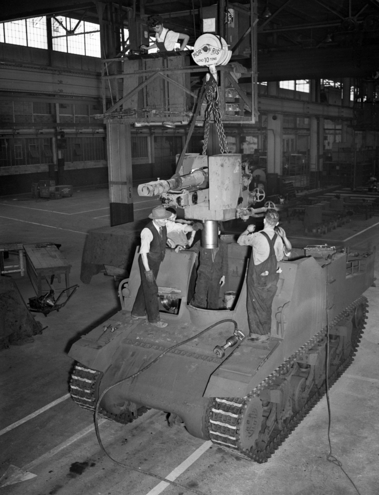 Workers Assembling a Sexton Self-propelled Gun at the Montreal Locomotive Works