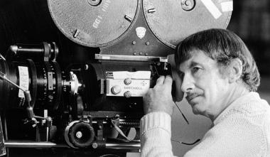 Norman McLaren behind the camera during the shooting of Narcissus/Narcisse.