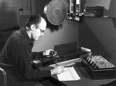 Maurice Blackburn demonstrates the production of synthetic music, i.e. without the use of musical instruments.